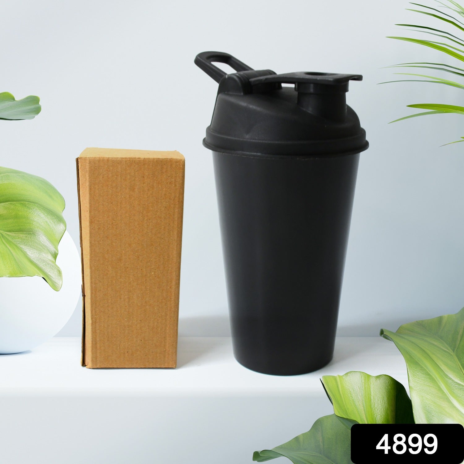 Insulated shaker bottle, leak-proof, suitable for hot and cold drinks, BPA free. Insulated shaker bottle, leak-proof, suitable for hot and cold drinks, BPA free.